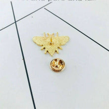 Load image into Gallery viewer, Bee Kind Pin